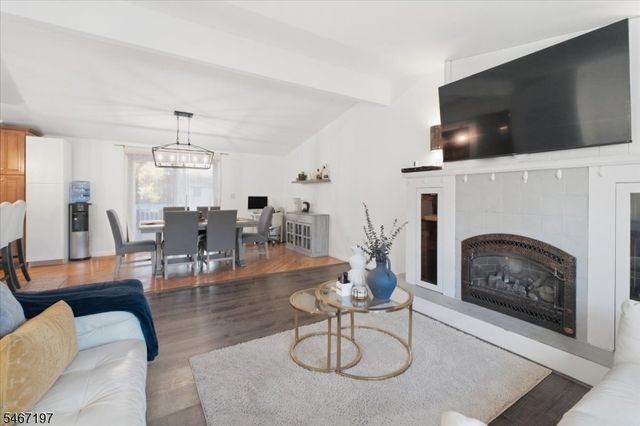 6 Saturn Ct, Vernon Twp., NJ 07422