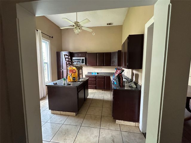 1405 Caddo Street, Commerce, TX 75428