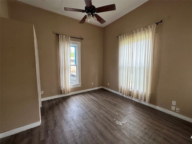 1405 Caddo Street, Commerce, TX 75428