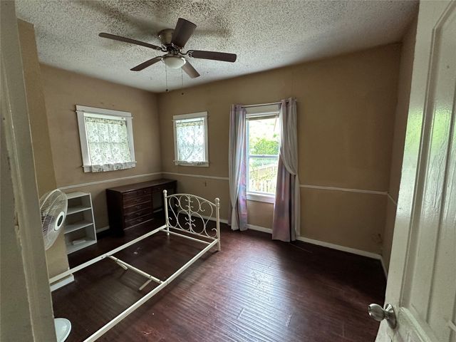 1405 Caddo Street, Commerce, TX 75428