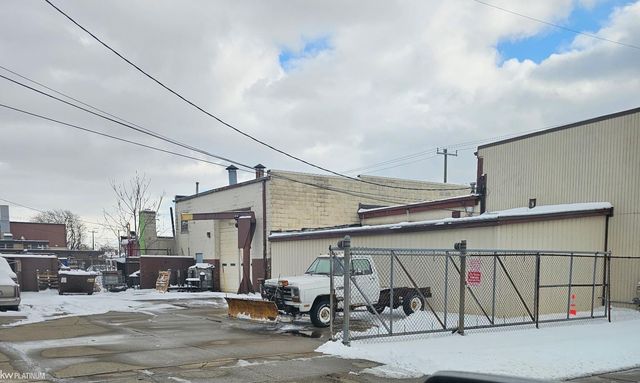 14447 E 9 Mile Road, Warren, MI 48089