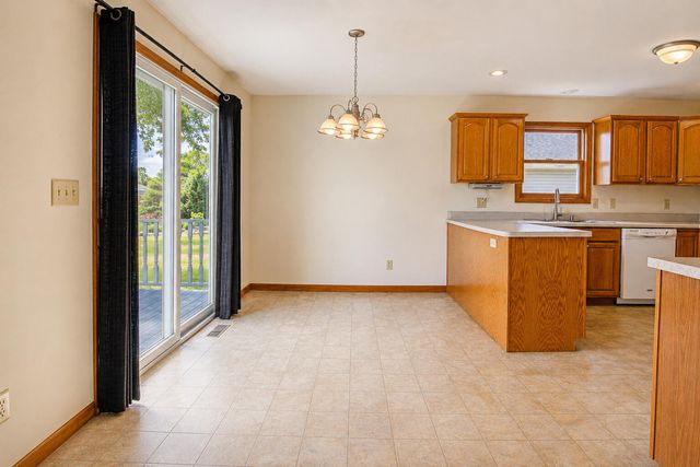 127 Juniper Street NW, Demotte, IN 46310