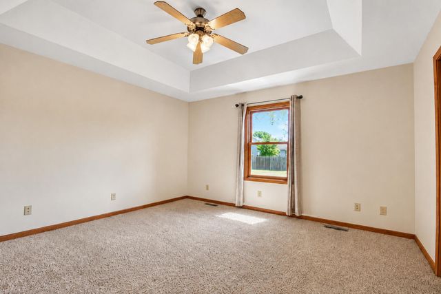 127 Juniper Street NW, Demotte, IN 46310