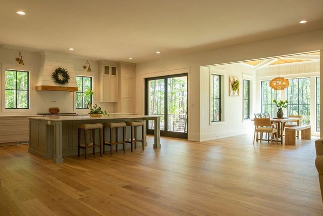 496 Commonwealth Road, Mount Pleasant, SC 29466