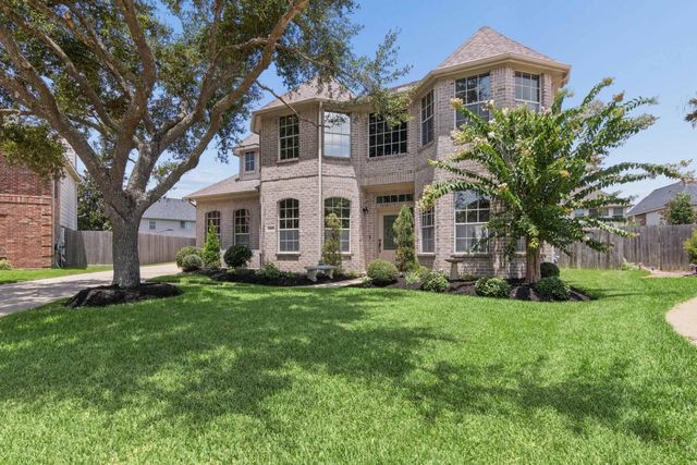 4306 Green Tree Court, Pasadena, TX 77505