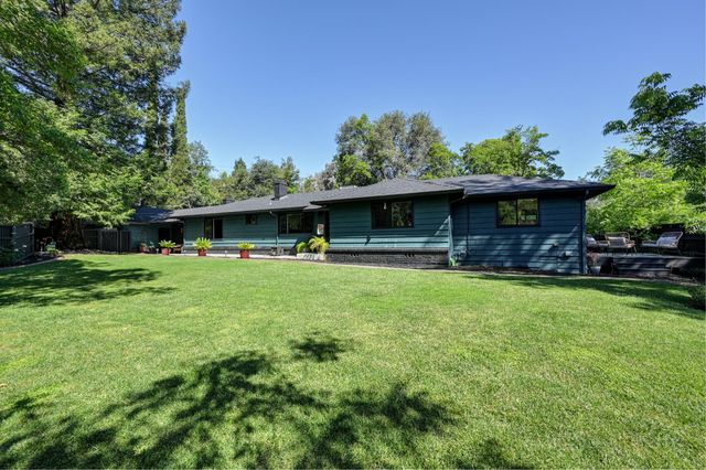 8635 Winding Way, Fair Oaks, CA 95628