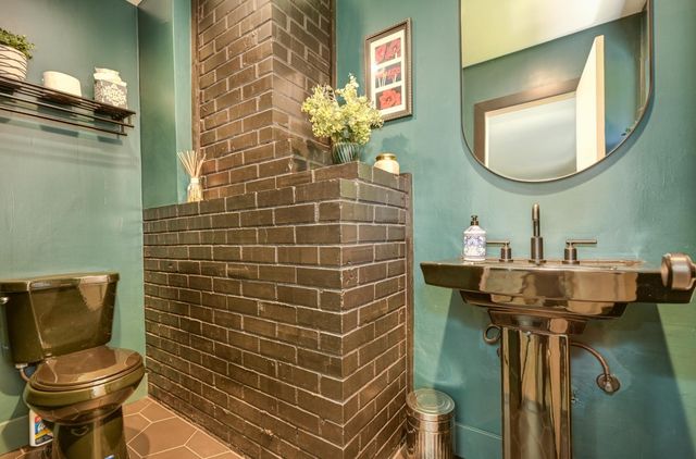 8635 Winding Way, Fair Oaks, CA 95628