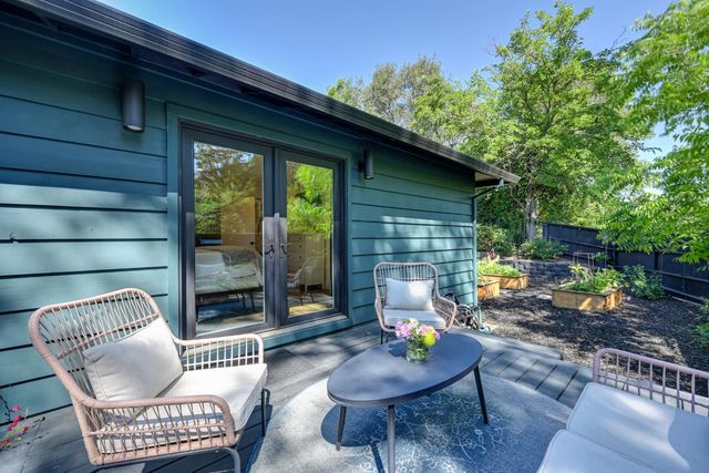 8635 Winding Way, Fair Oaks, CA 95628