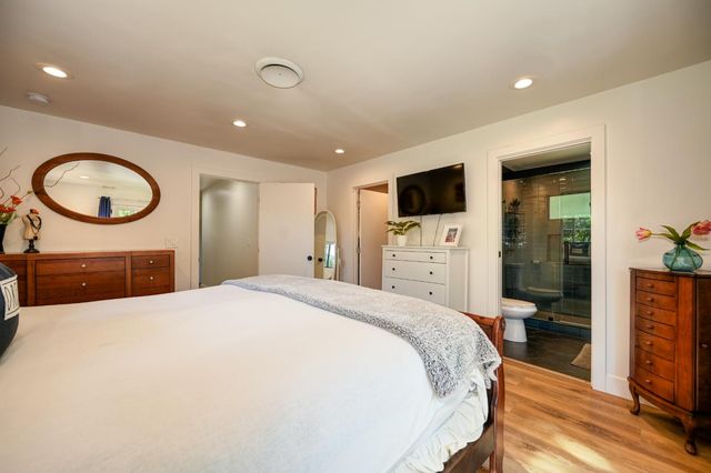 8635 Winding Way, Fair Oaks, CA 95628