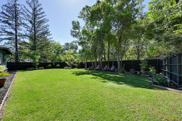 8635 Winding Way, Fair Oaks, CA 95628