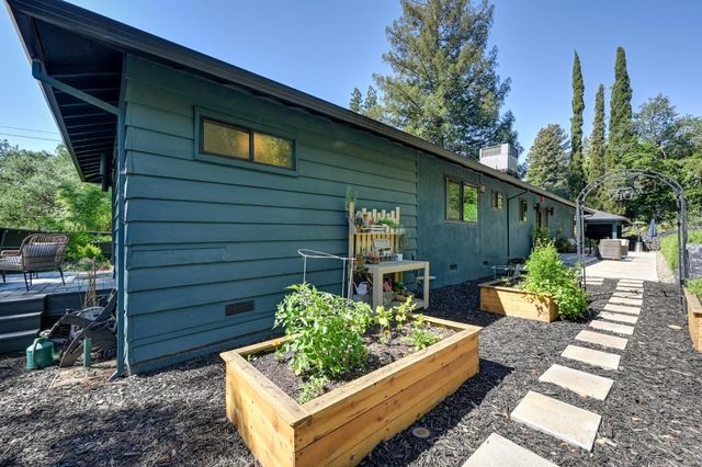 8635 Winding Way, Fair Oaks, CA 95628