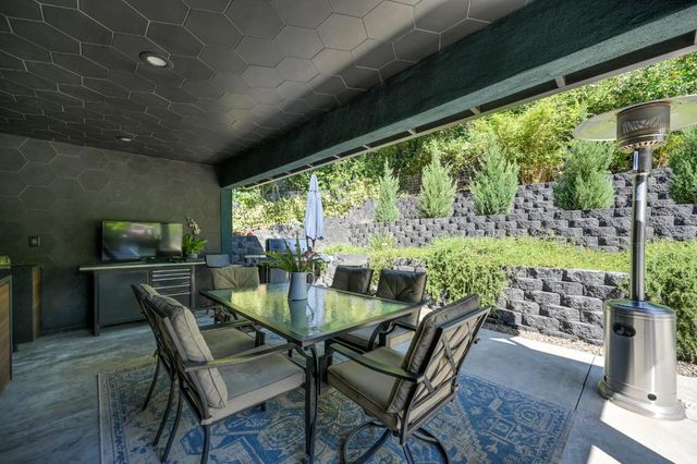 8635 Winding Way, Fair Oaks, CA 95628