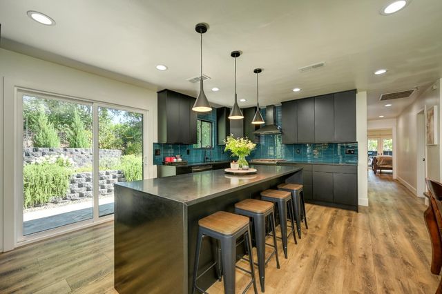 8635 Winding Way, Fair Oaks, CA 95628