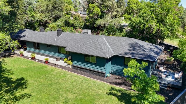 8635 Winding Way, Fair Oaks, CA 95628