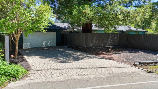 8635 Winding Way, Fair Oaks, CA 95628