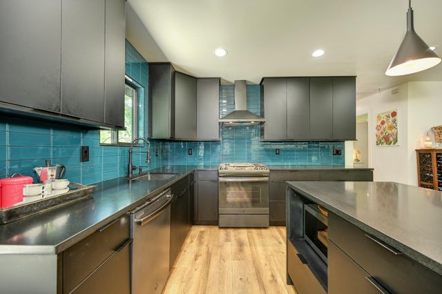 8635 Winding Way, Fair Oaks, CA 95628