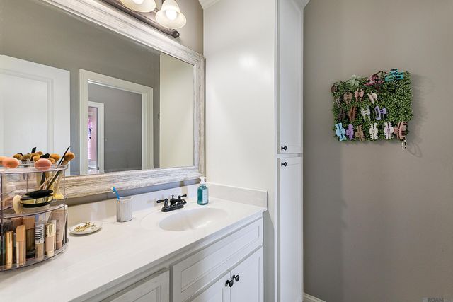 24929 Plantation Lake Ave, Denham Springs, LA 70726