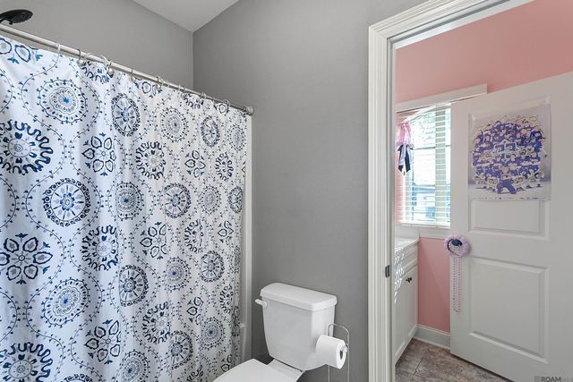 24929 Plantation Lake Ave, Denham Springs, LA 70726