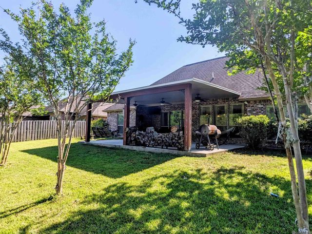 24929 Plantation Lake Ave, Denham Springs, LA 70726