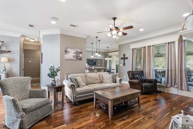 24929 Plantation Lake Ave, Denham Springs, LA 70726