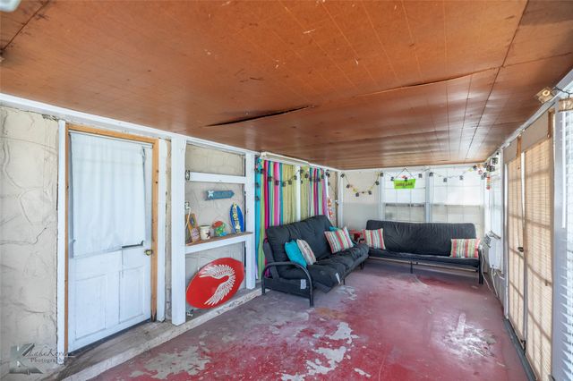 8425 County Road 464, Brownwood, TX 76801