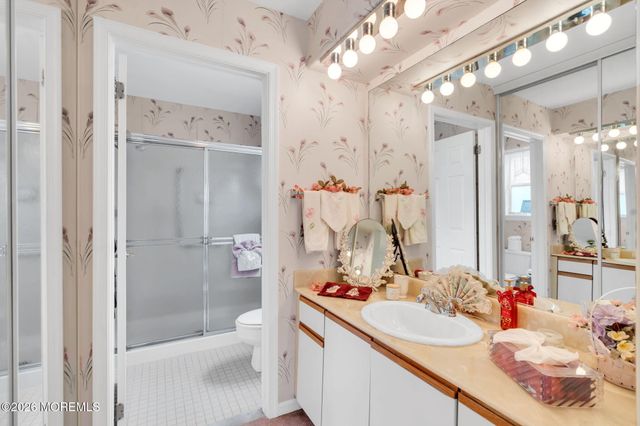 880A Winchester Court, Manchester, NJ 08759