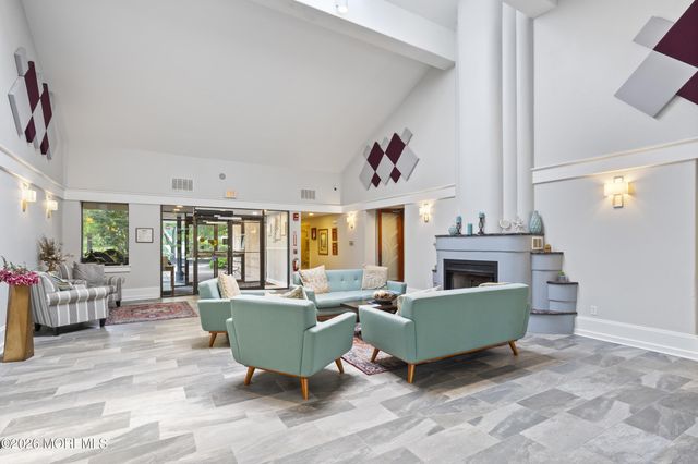 880A Winchester Court, Manchester, NJ 08759