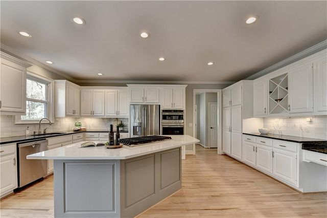 330 Mistwater Trace, Alpharetta, GA 30022