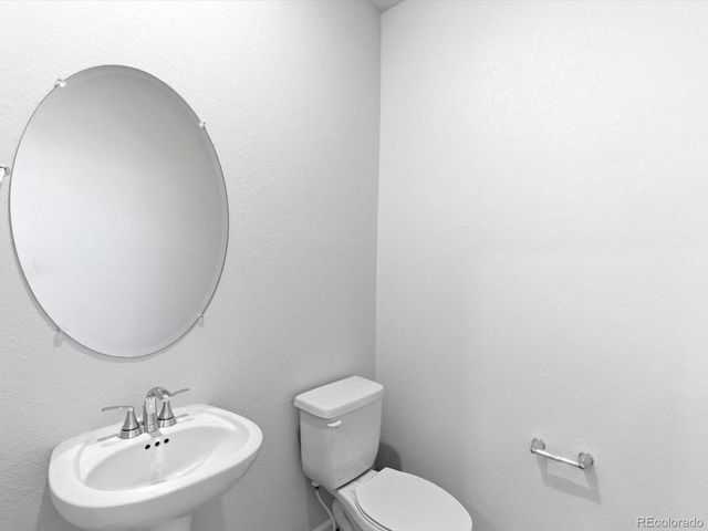 1596 Riverplace Dr 5, Windsor, CO 80550