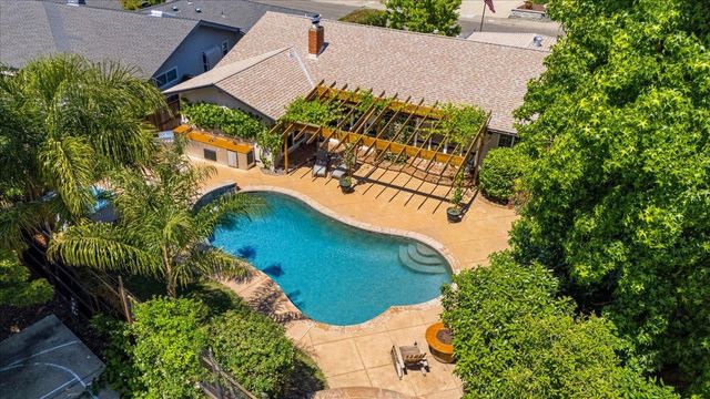 7104 Willey Way, Carmichael, CA 95608