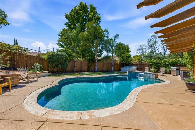 7104 Willey Way, Carmichael, CA 95608
