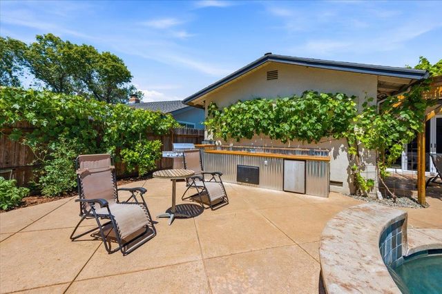 7104 Willey Way, Carmichael, CA 95608