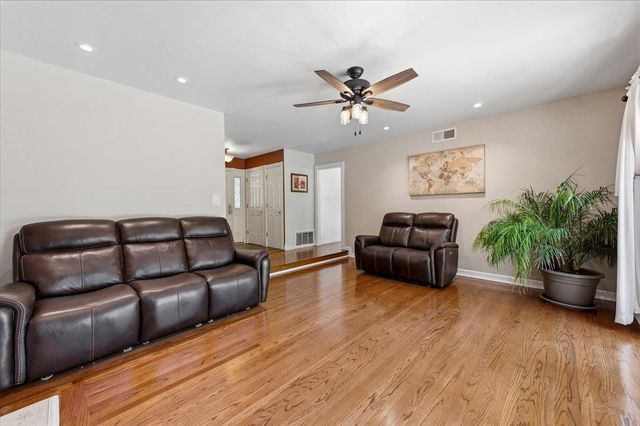 7104 Willey Way, Carmichael, CA 95608