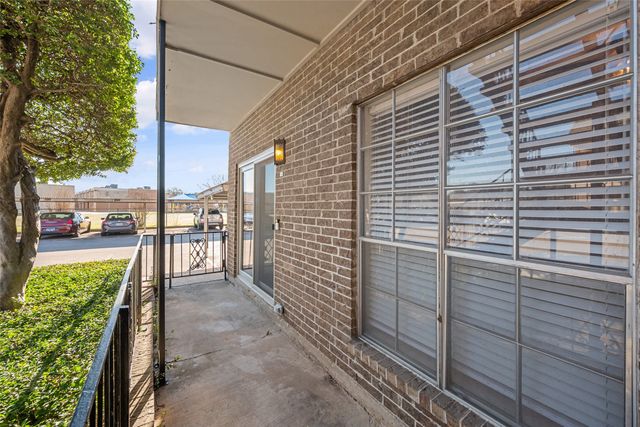 4420 Harlanwood Drive 131, Fort Worth, TX 76109