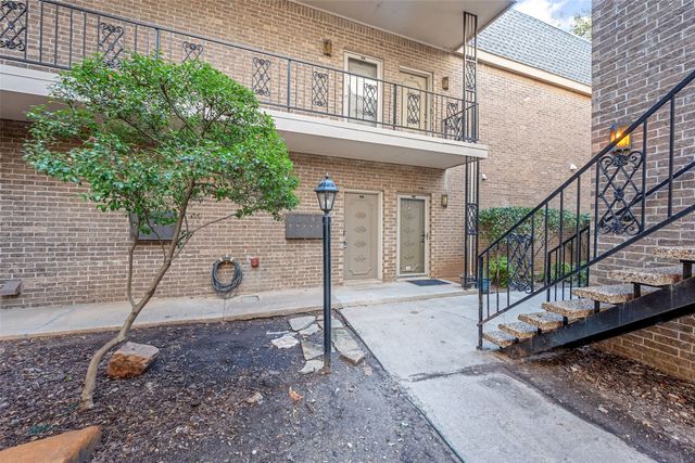 4420 Harlanwood Drive 131, Fort Worth, TX 76109