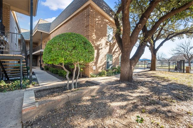 4420 Harlanwood Drive 131, Fort Worth, TX 76109