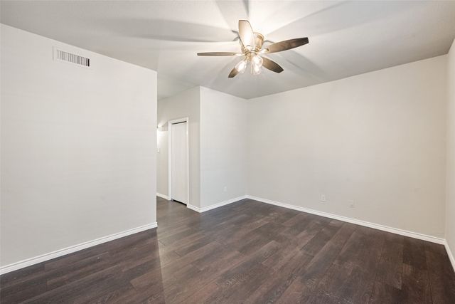 4420 Harlanwood Drive 131, Fort Worth, TX 76109