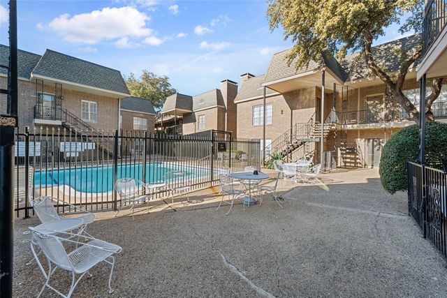 4420 Harlanwood Drive 131, Fort Worth, TX 76109