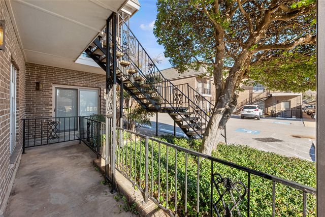 4420 Harlanwood Drive 131, Fort Worth, TX 76109