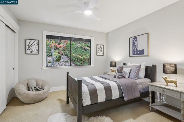 858 Mountain View Dr, Lafayette, CA 94549