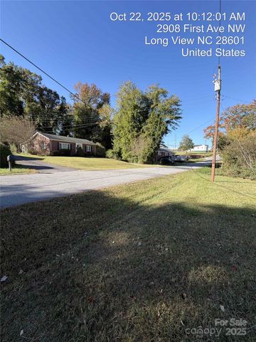 2908 1st Avenue NW, Hickory, NC 28601