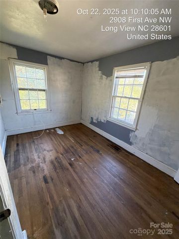 2908 1st Avenue NW, Hickory, NC 28601