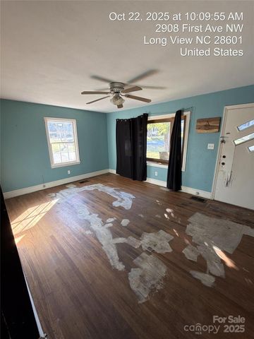 2908 1st Avenue NW, Hickory, NC 28601