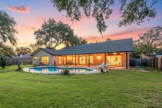 303 Narcissus Street, Lake Jackson, TX 77566