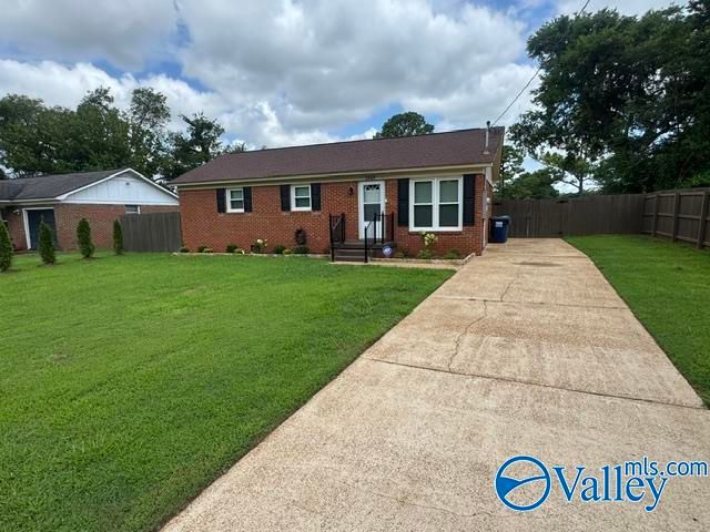 2849 Greenside Drive NW, Huntsville, AL 35816
