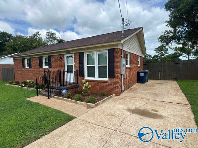 2849 Greenside Drive NW, Huntsville, AL 35816