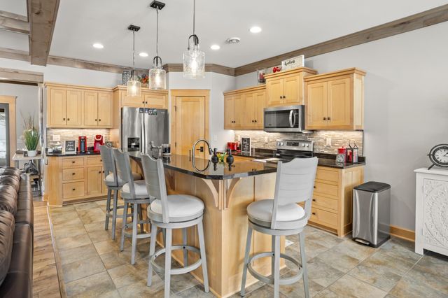 4303 44th Street S, Fargo, ND 58104