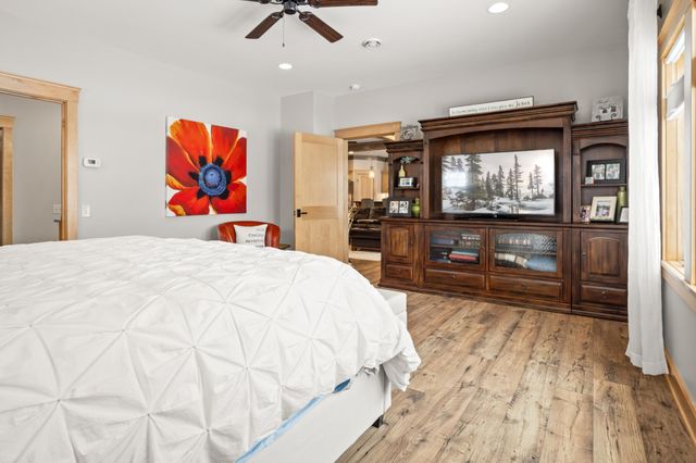 4303 44th Street S, Fargo, ND 58104