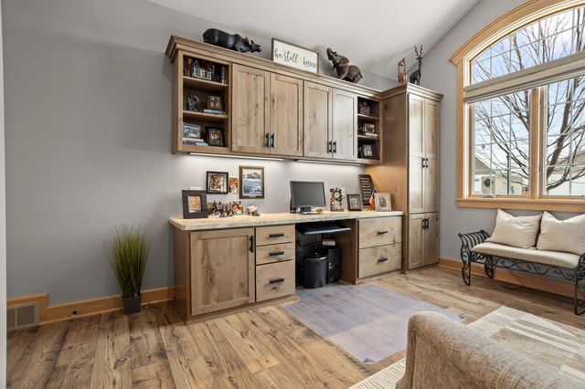 4303 44th Street S, Fargo, ND 58104