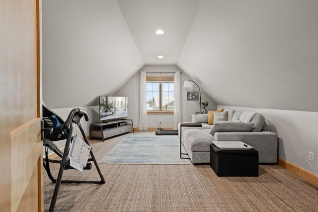 4303 44th Street S, Fargo, ND 58104